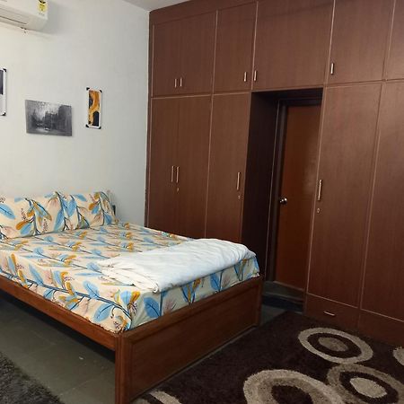 The English Gaon 4 Bhk Bhopal Bagian luar foto