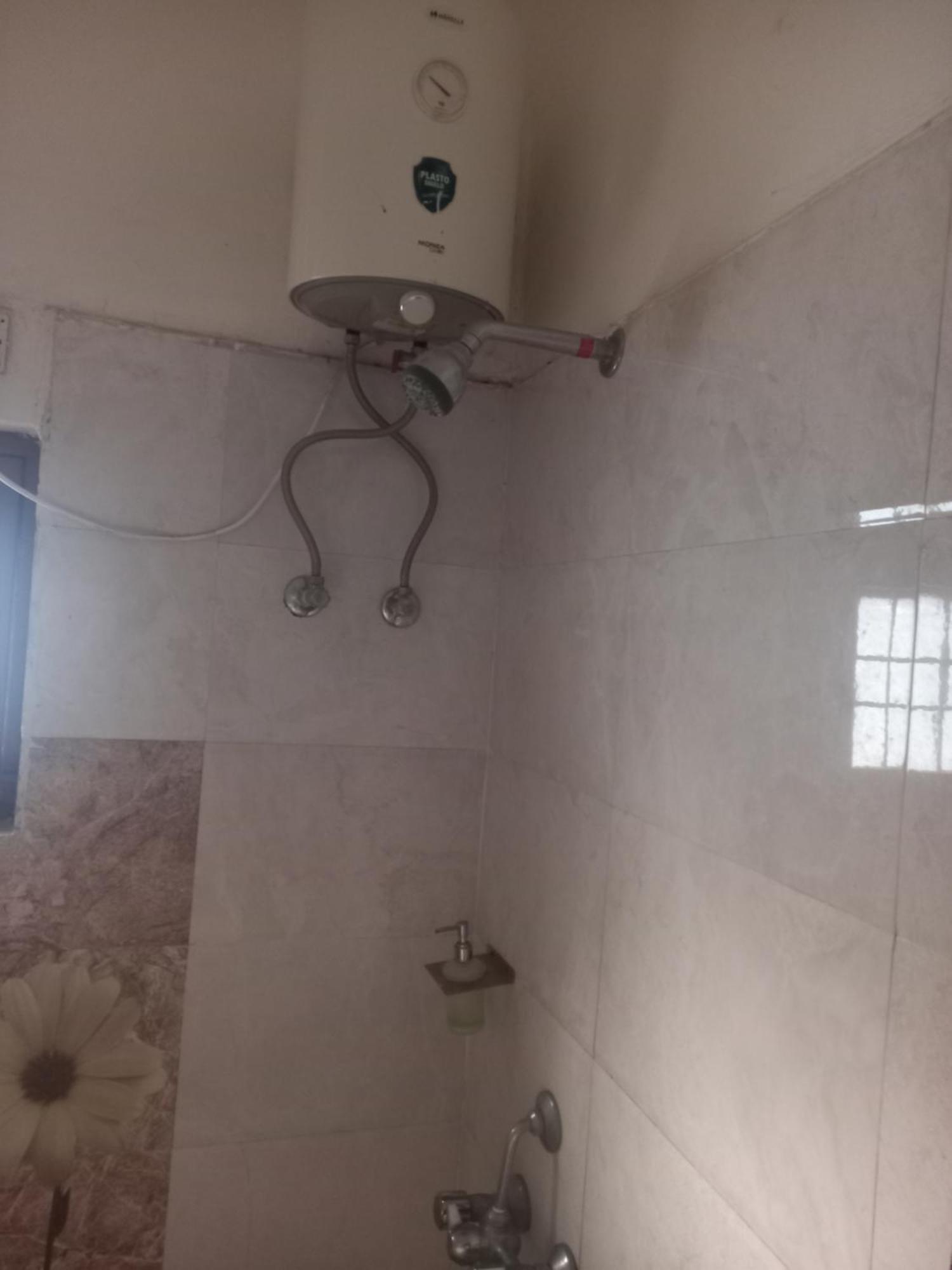 The English Gaon 4 Bhk Bhopal Bagian luar foto